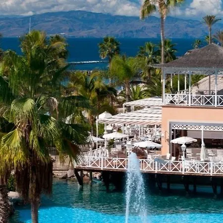 ホテル Bahia Del Duque